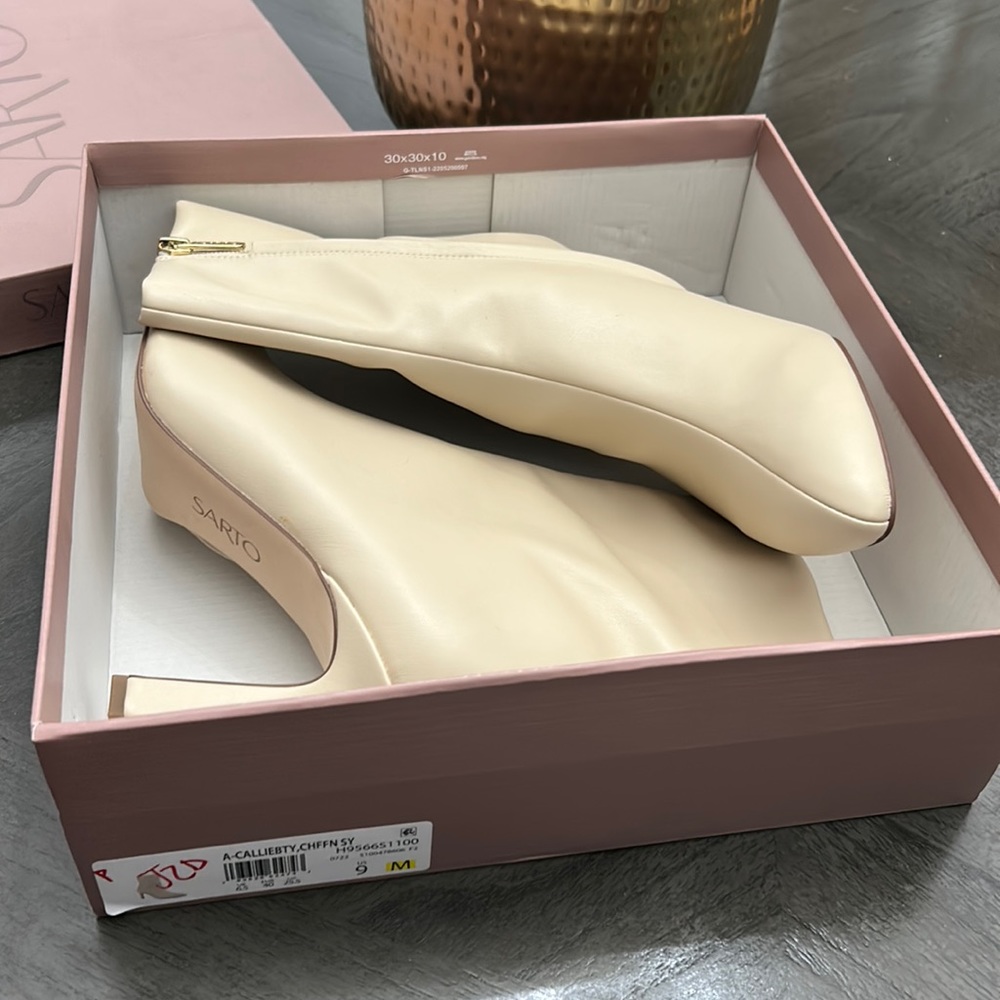 Franco Sarto  A-Calliebty Booties - Picture 2 of 14